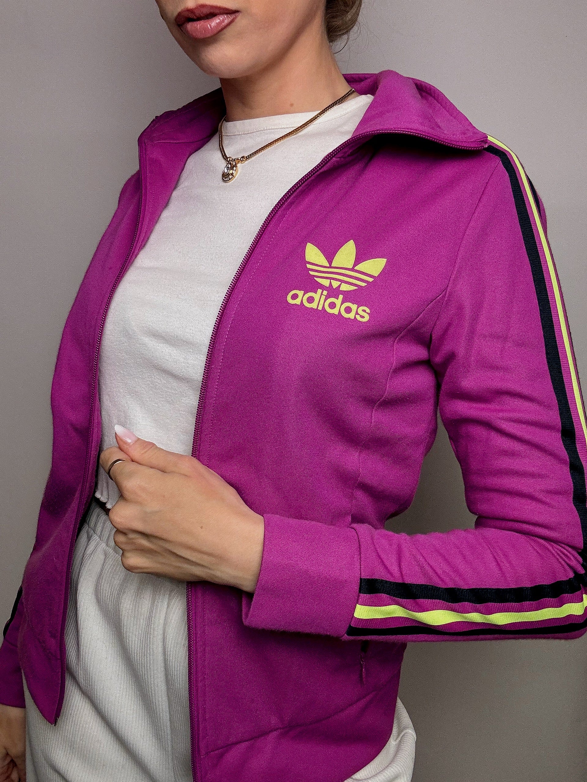 ADIDAS M Vintage Himbeer-taillierte Jacke