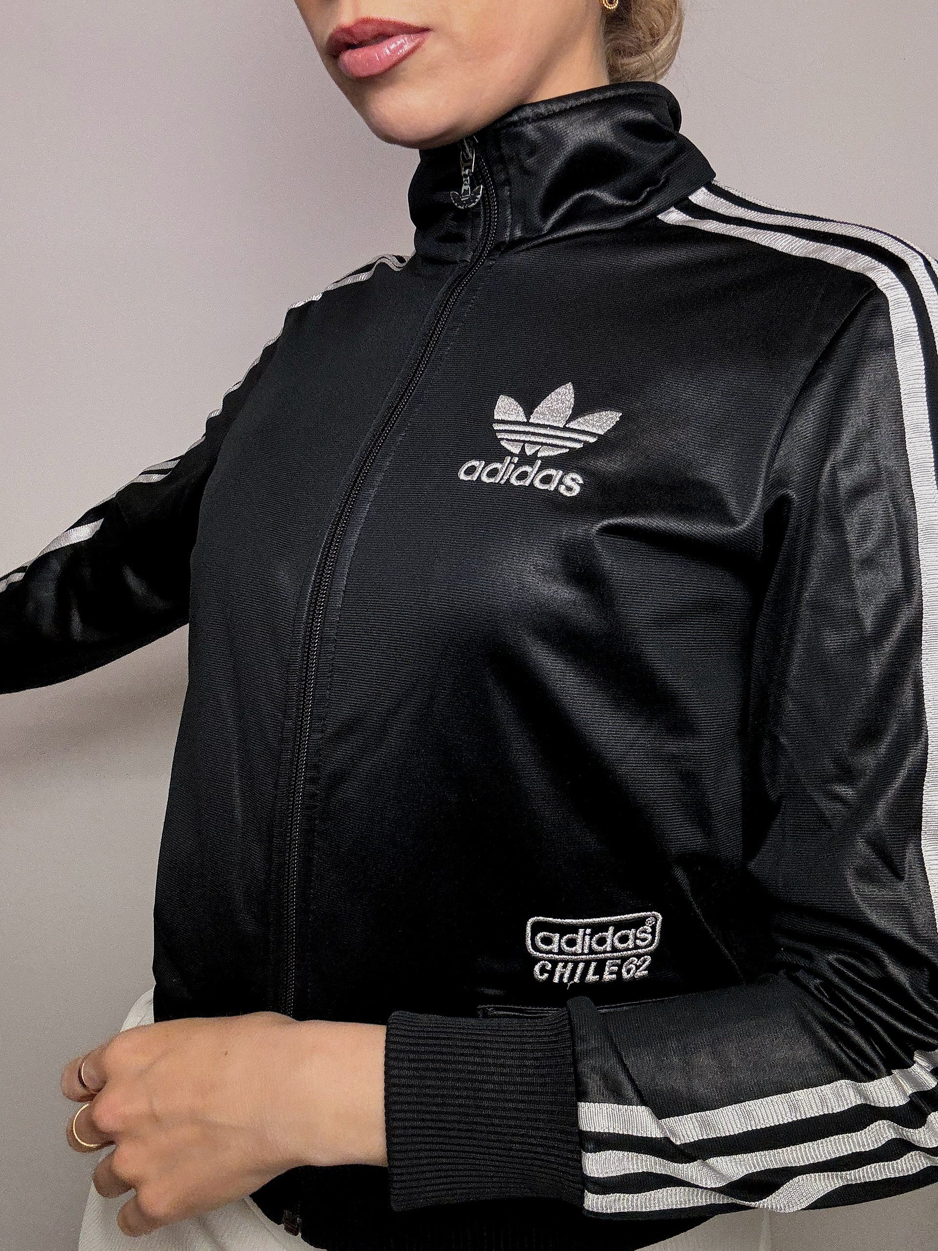 ADIDAS M vintage black fitted jacket