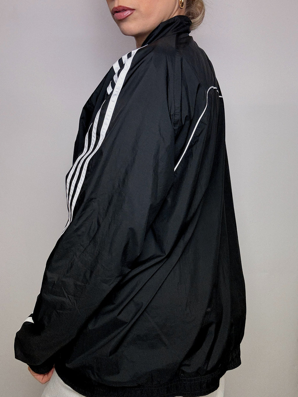 ADIDAS L vintage black sports jacket