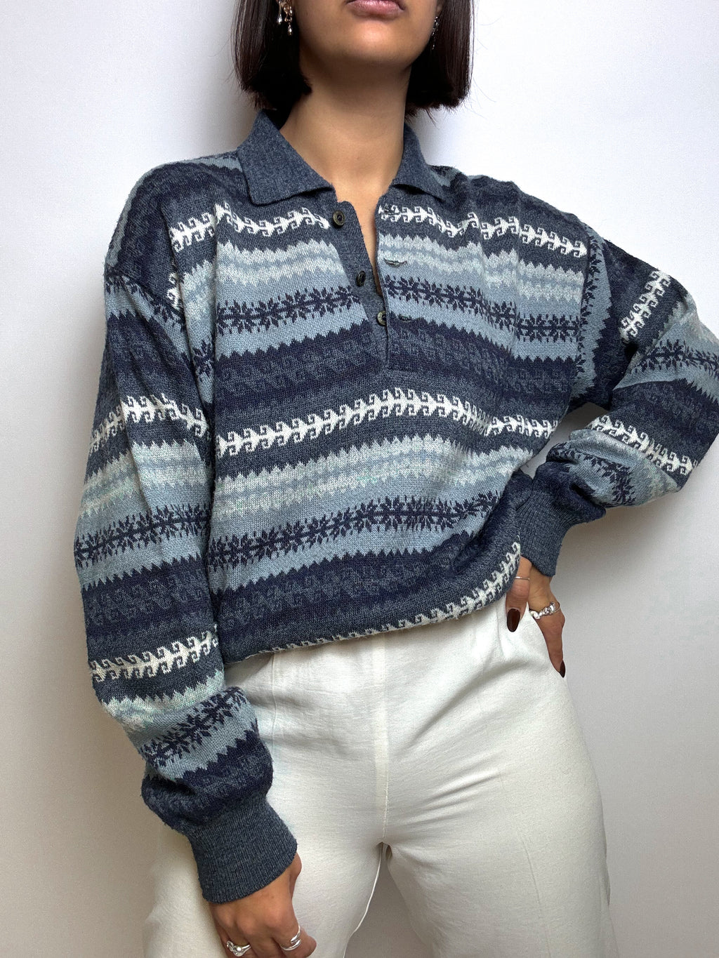 Blue vintage wool sweater M/L 