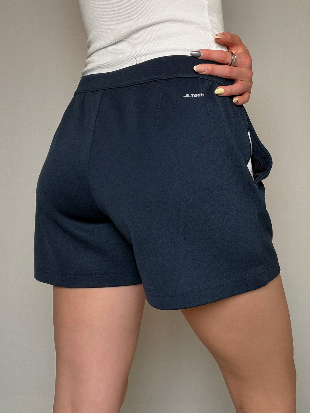 Short élastique marine Sergio Tacchini M vintage