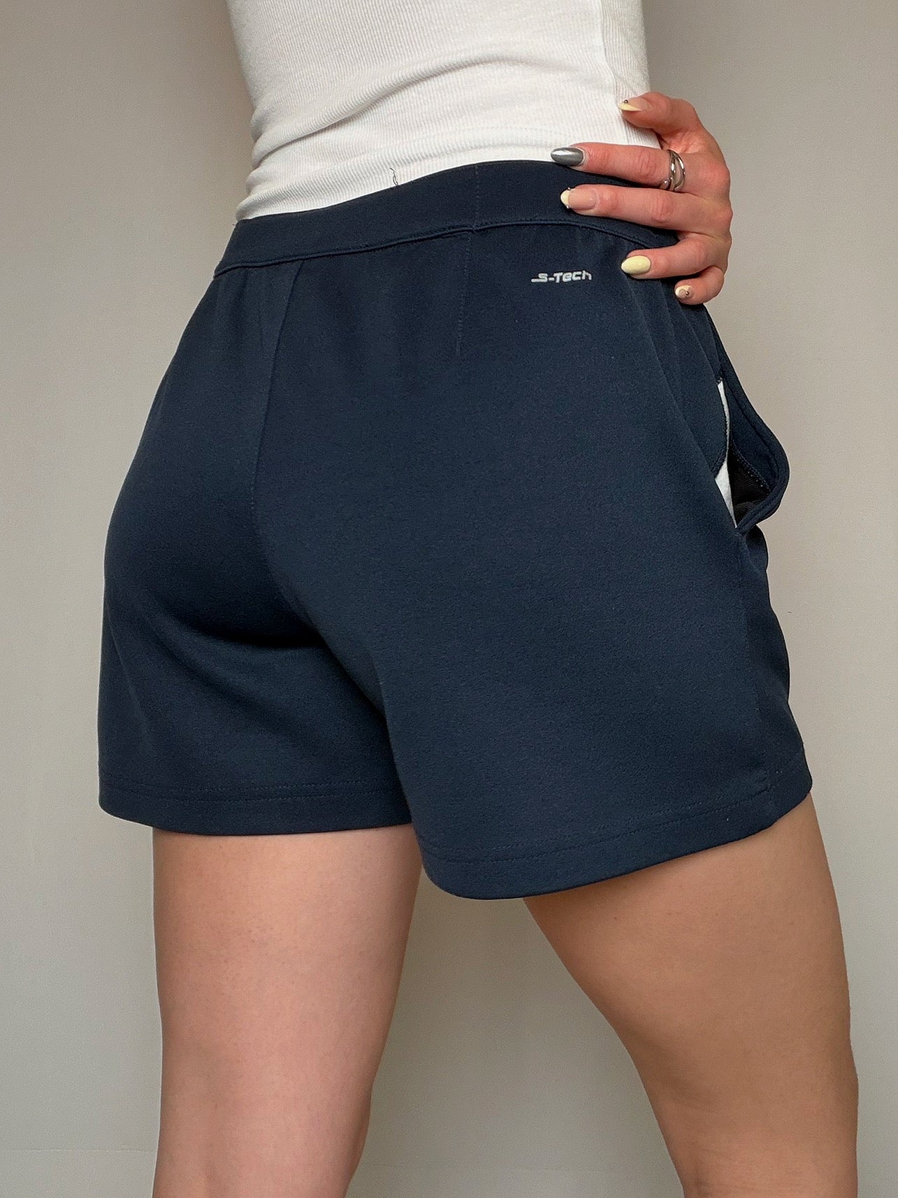 Short élastique marine Sergio Tacchini M vintage