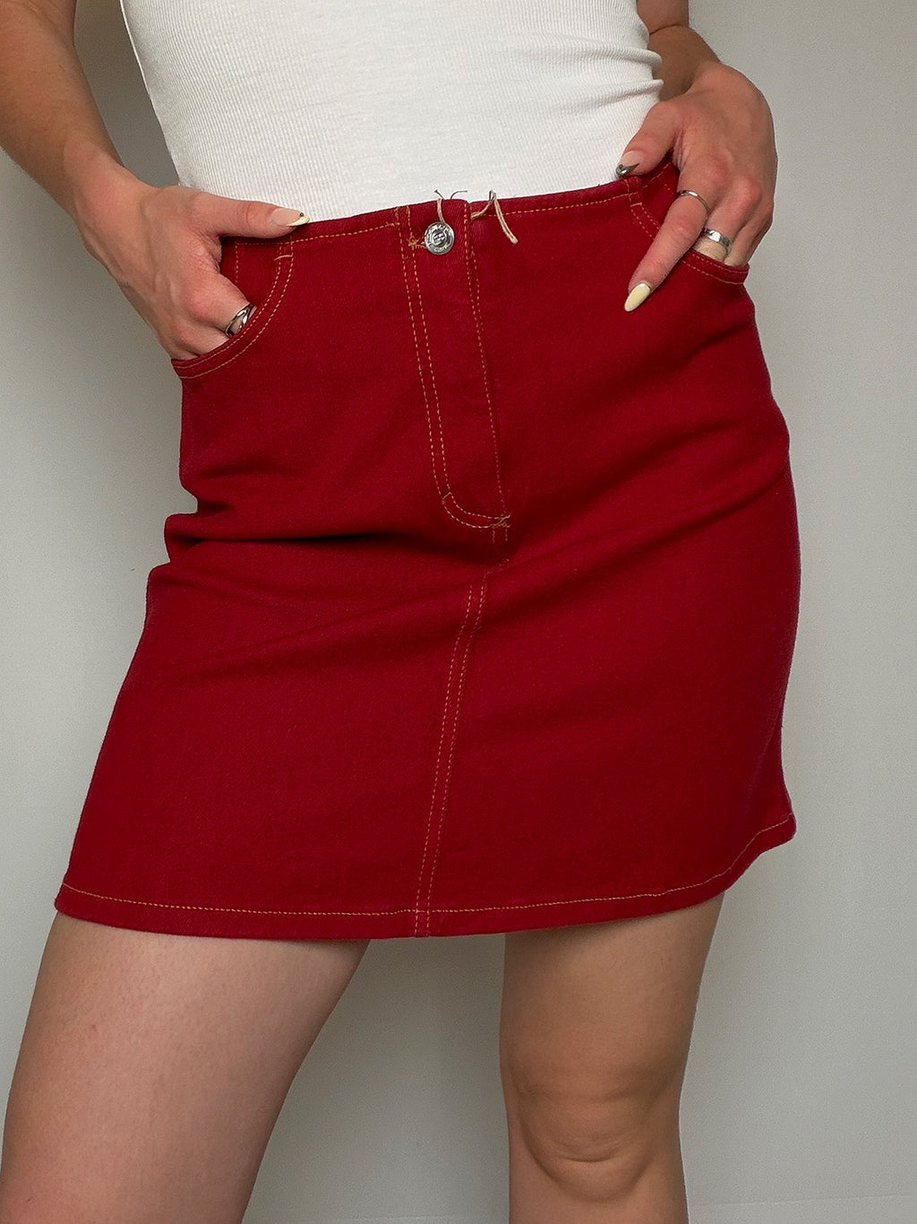 Jupe en jean rouge S/M vintage