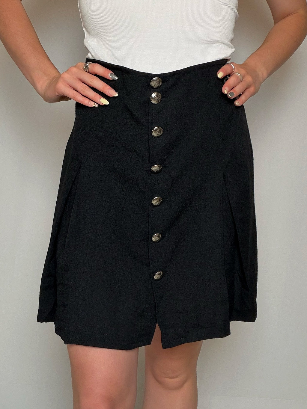 Jupe noire à boutons argentés M vintage