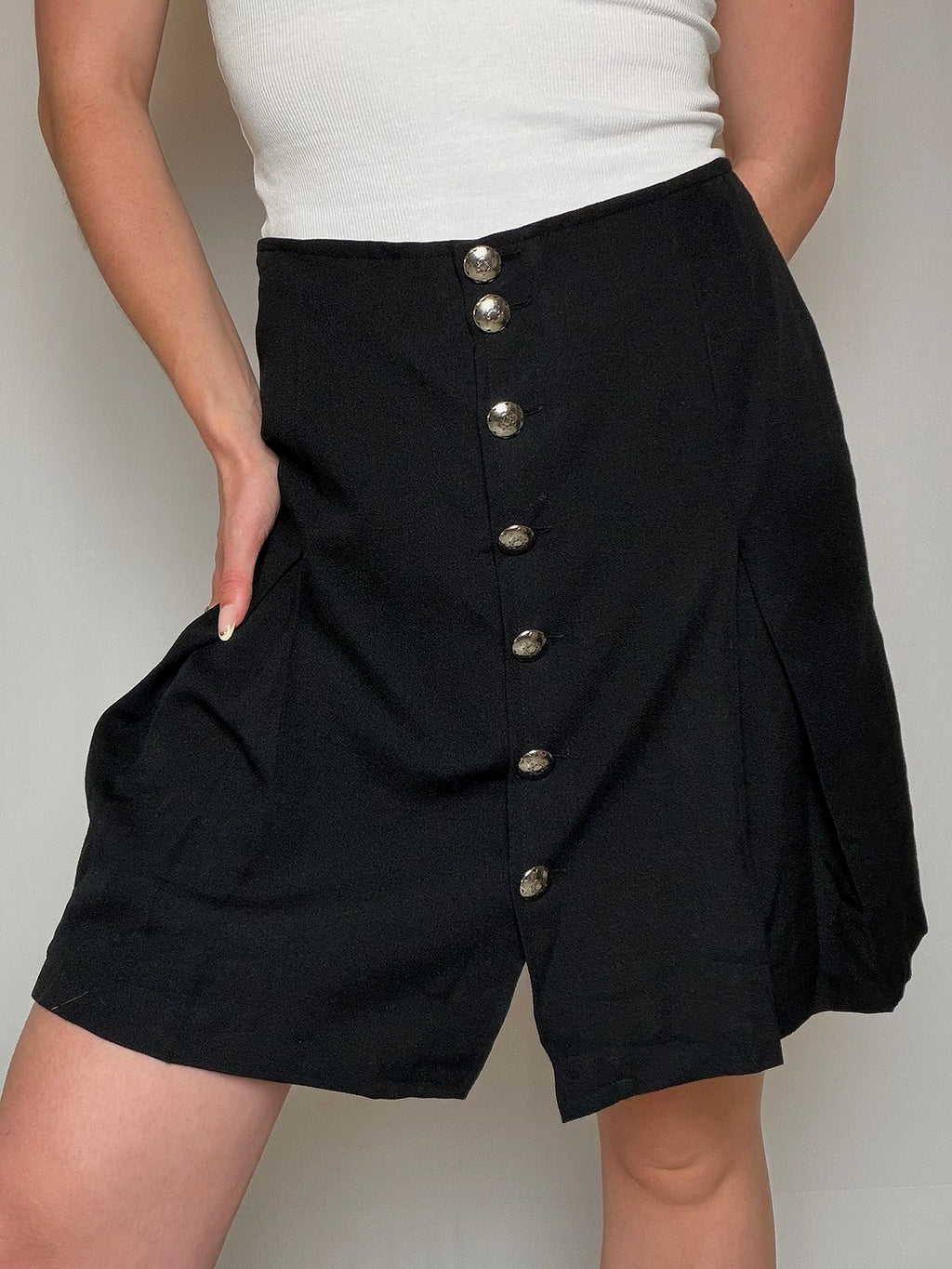 Jupe noire à boutons argentés M vintage