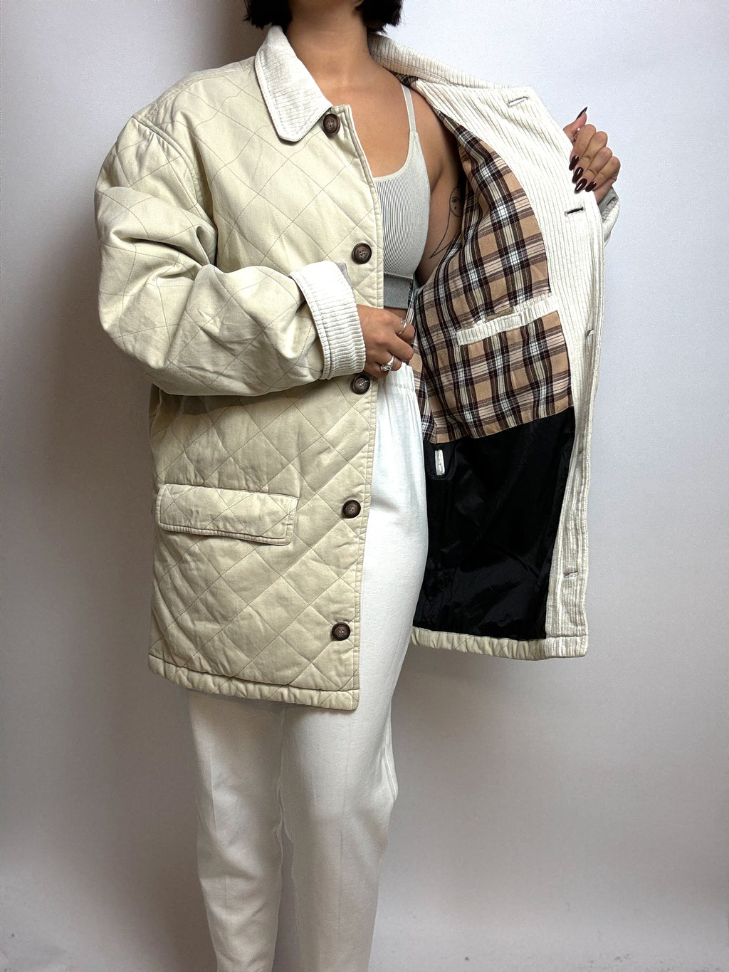 White quilted jacket lined vintage M/L 