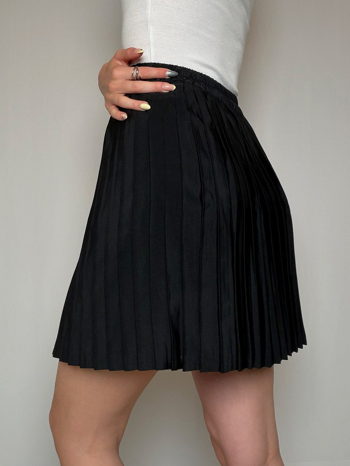 Jupe plissée noire S/M vintage