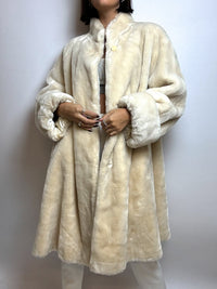 Manteau en fausse fourrure crème vintage M
