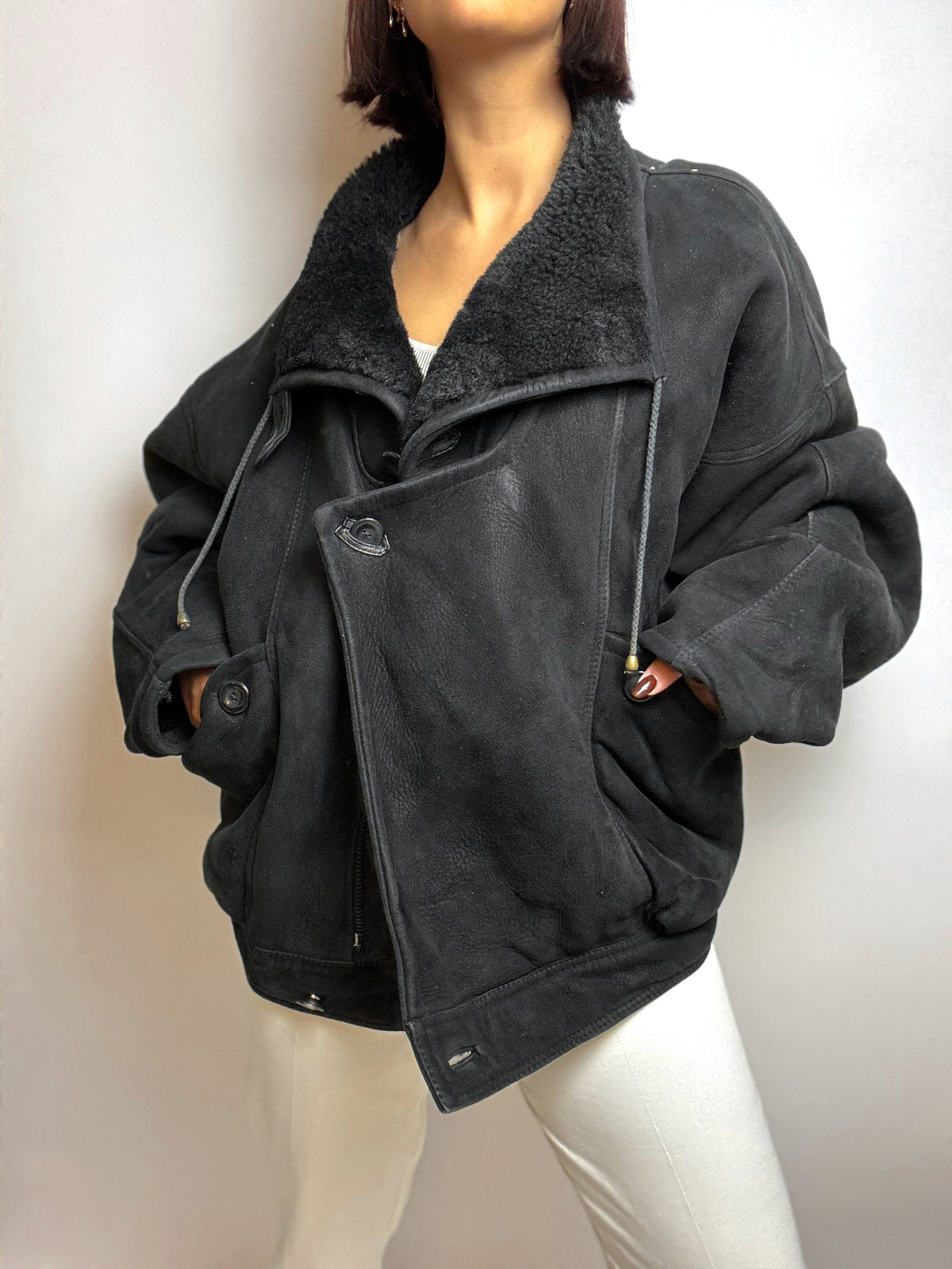 Black leather bomber with vintage sheepskin collar M 