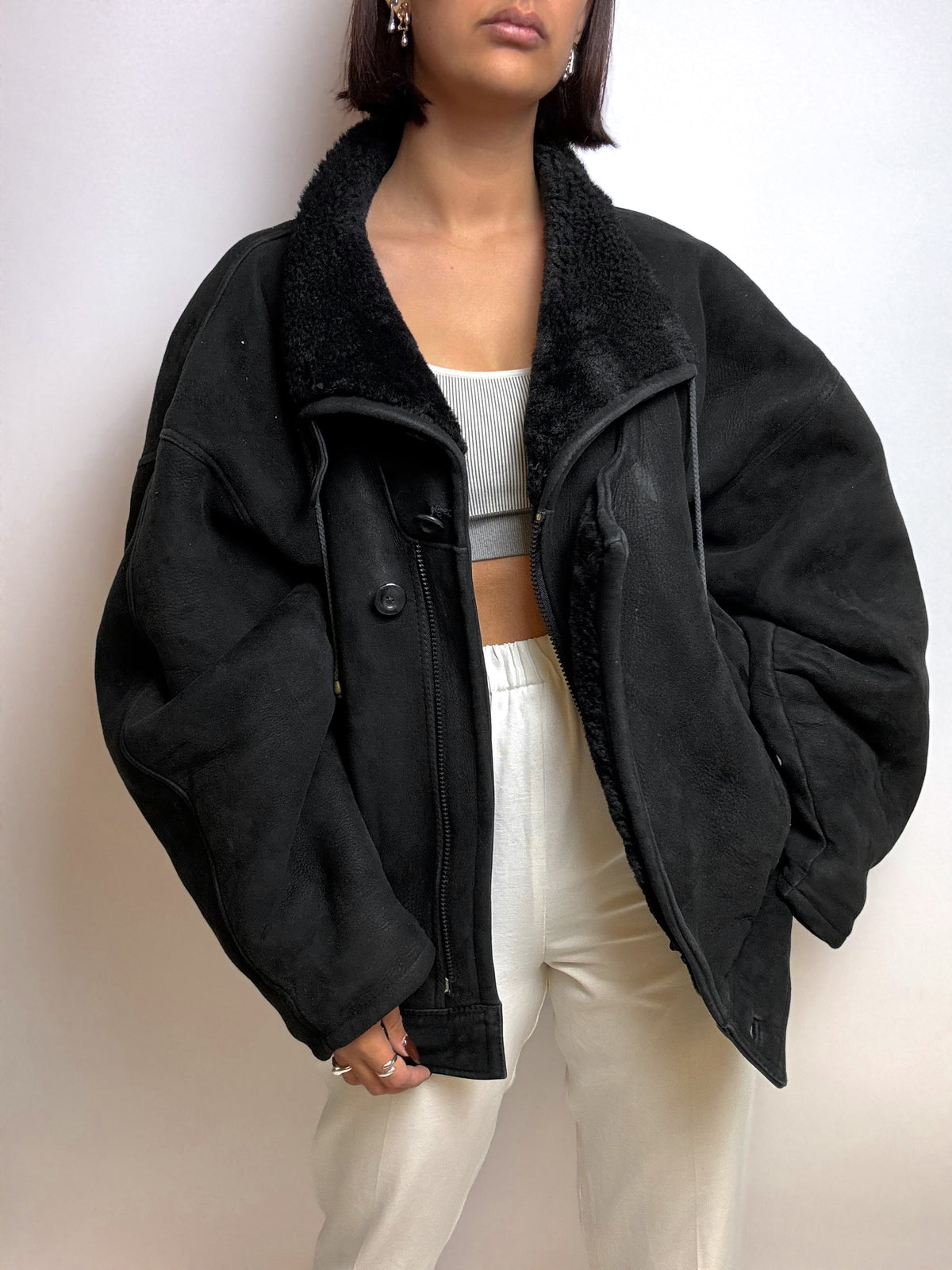 Black leather bomber with vintage sheepskin collar M 