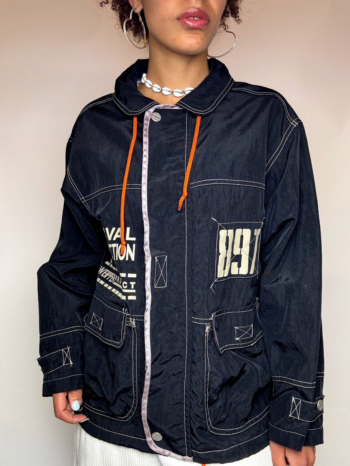 Wintbreaker zippée noir à détail L vintage