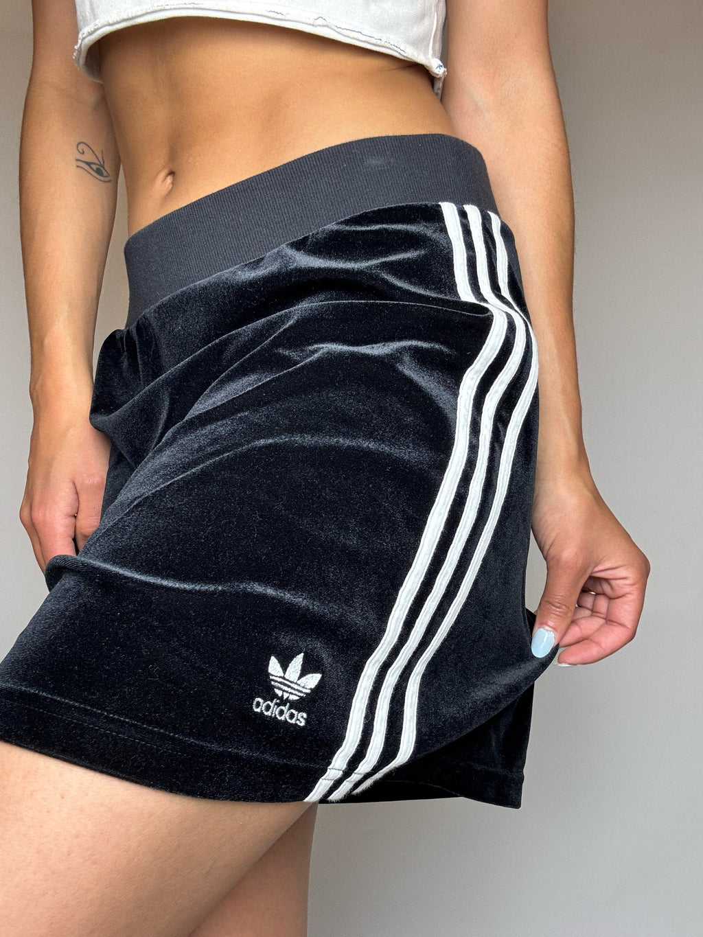 Jupe en velours noir ADIDAS S/M vintage