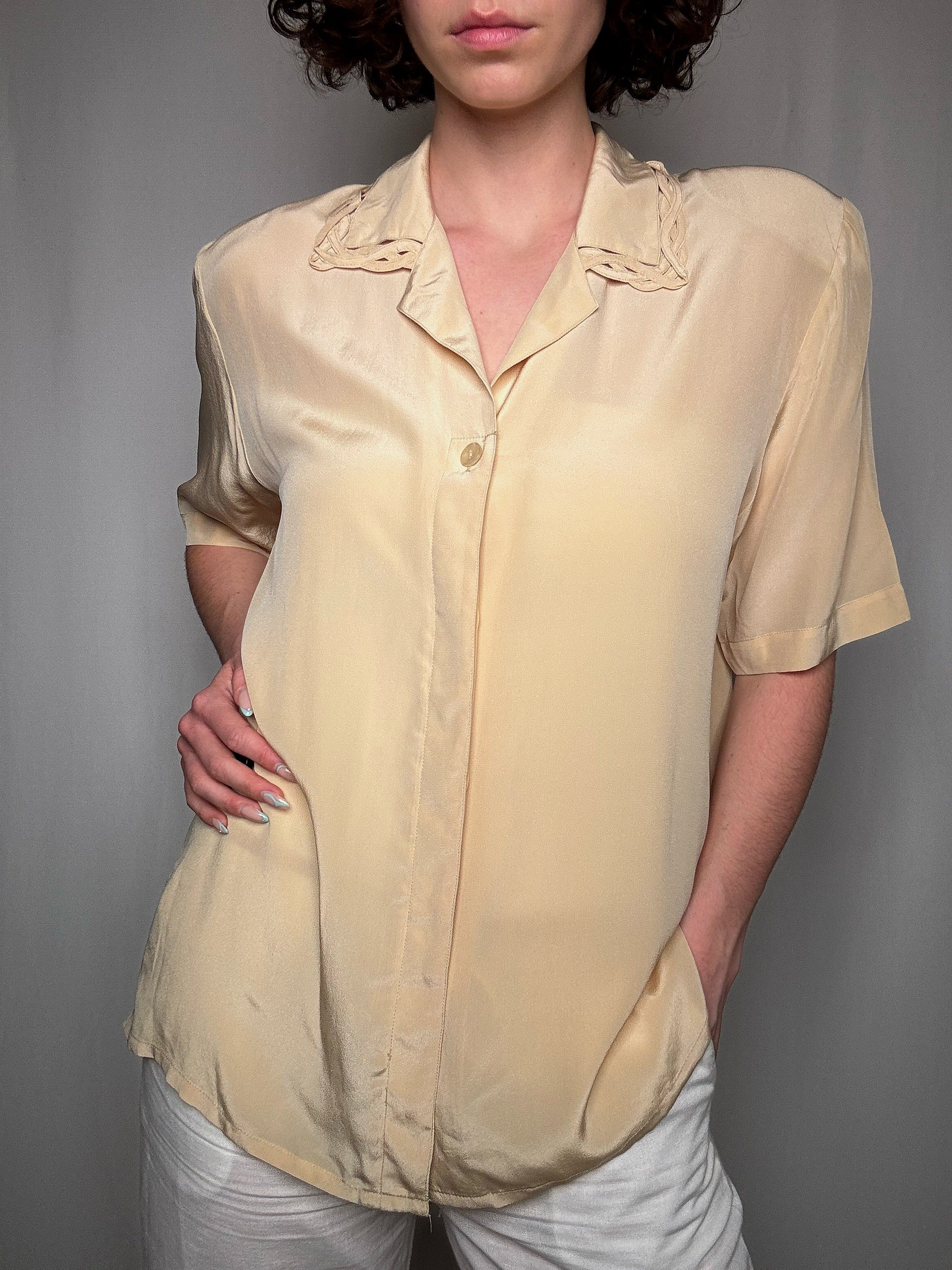 Chemisier en soie jaune beurre L vintage