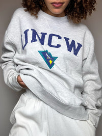 Sweat gris col rond UNCW M vintage