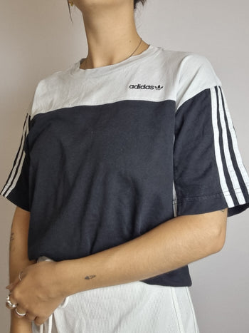 T-shirt vintage noir et blanc Adidas M