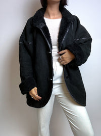 Black vintage shearling jacket M 