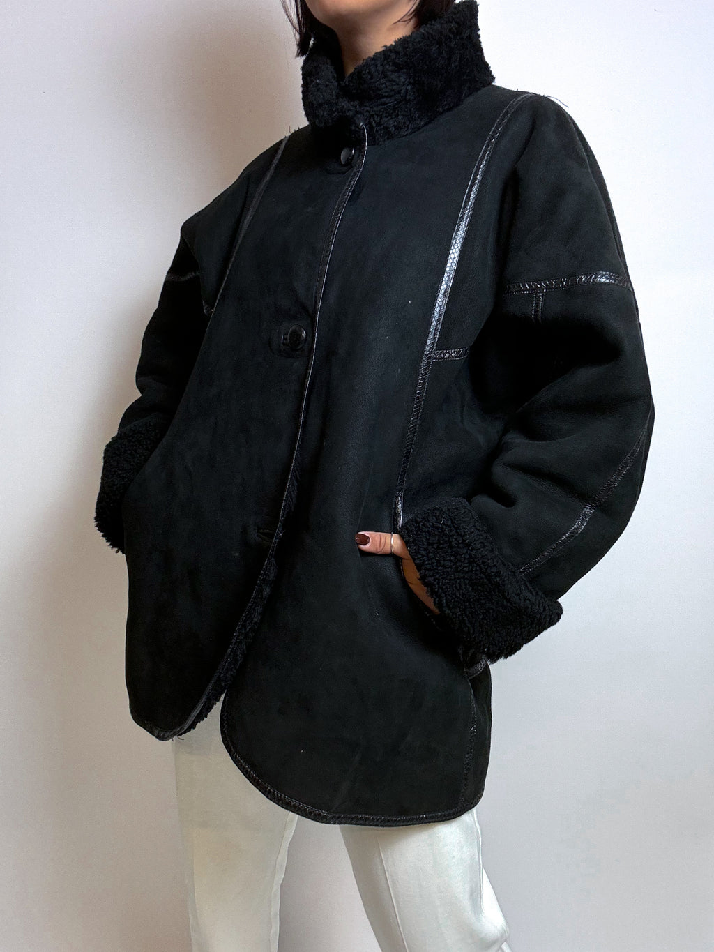 Black vintage shearling jacket M 