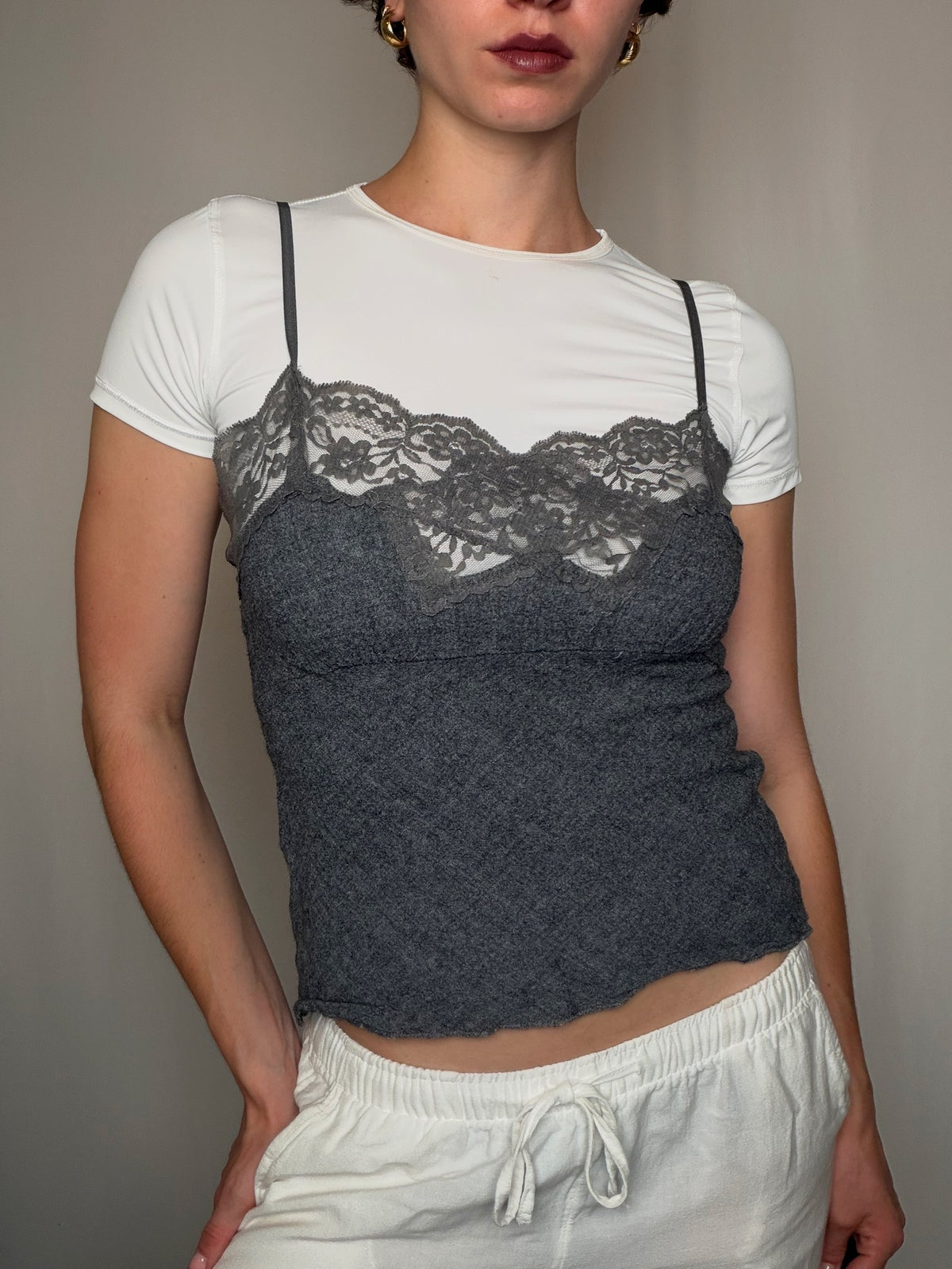 Top à bretelles et dentelle gris M/L vintage