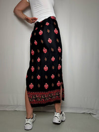 Jupe longue noire avec fleurs XS vintage