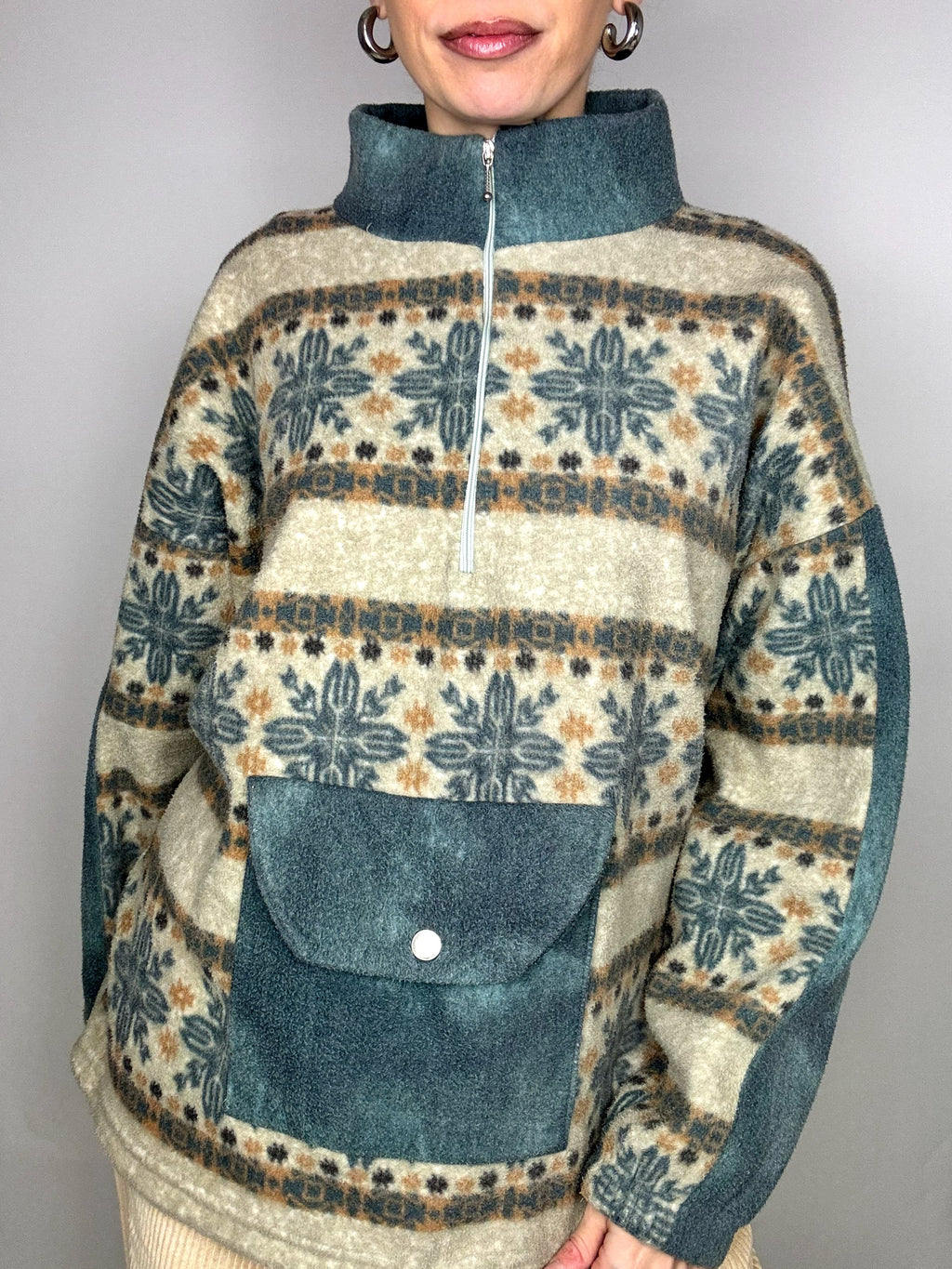 Vintage XL beige and green graphic thick fleece