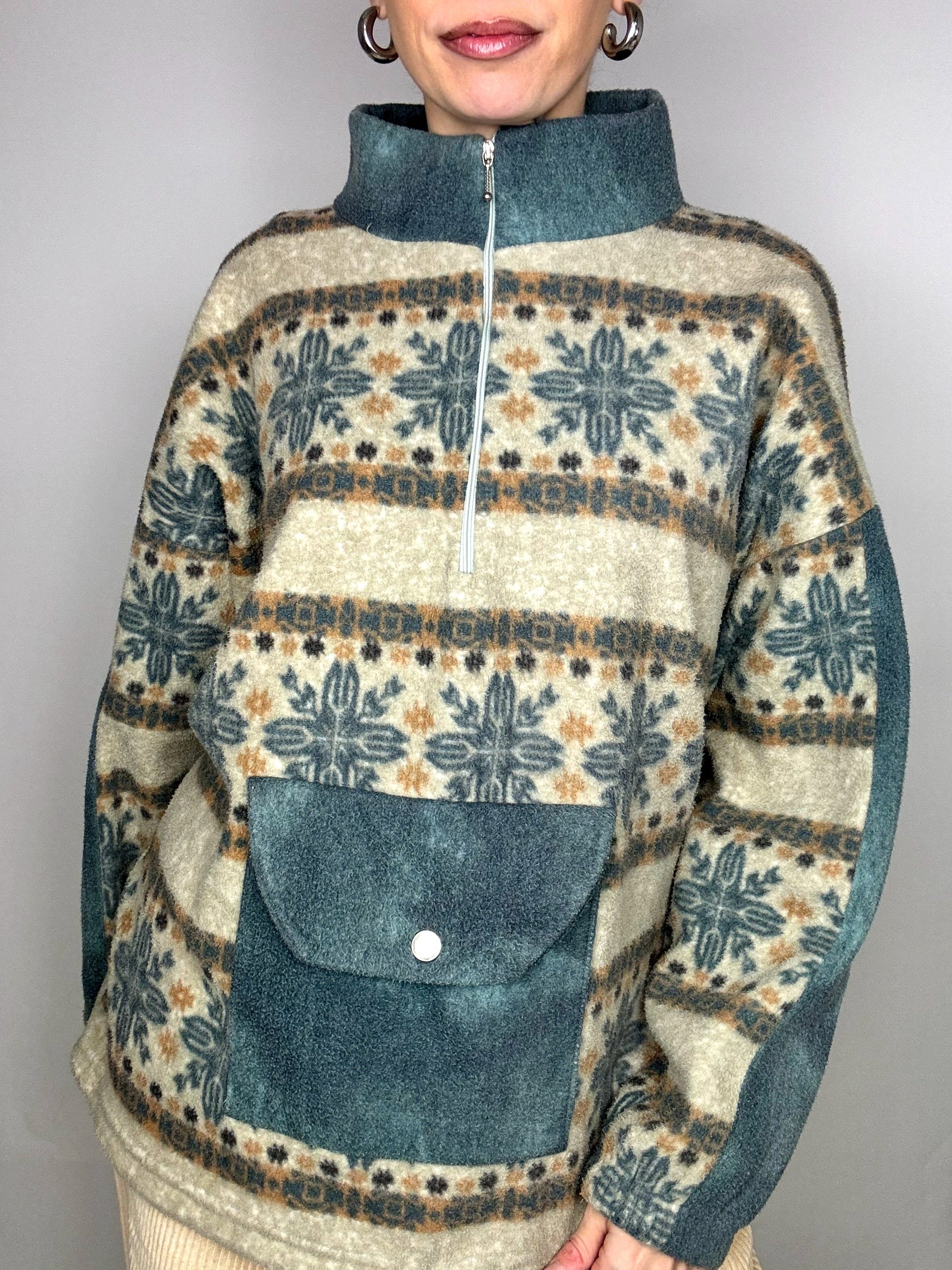 Vintage XL beige and green graphic thick fleece