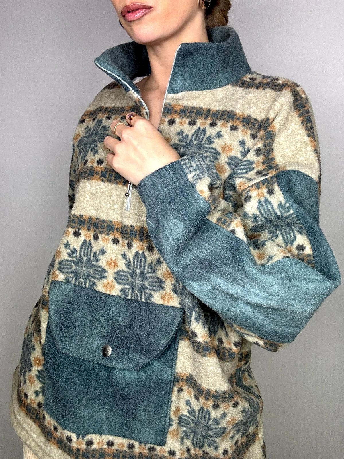 Vintage XL beige and green graphic thick fleece