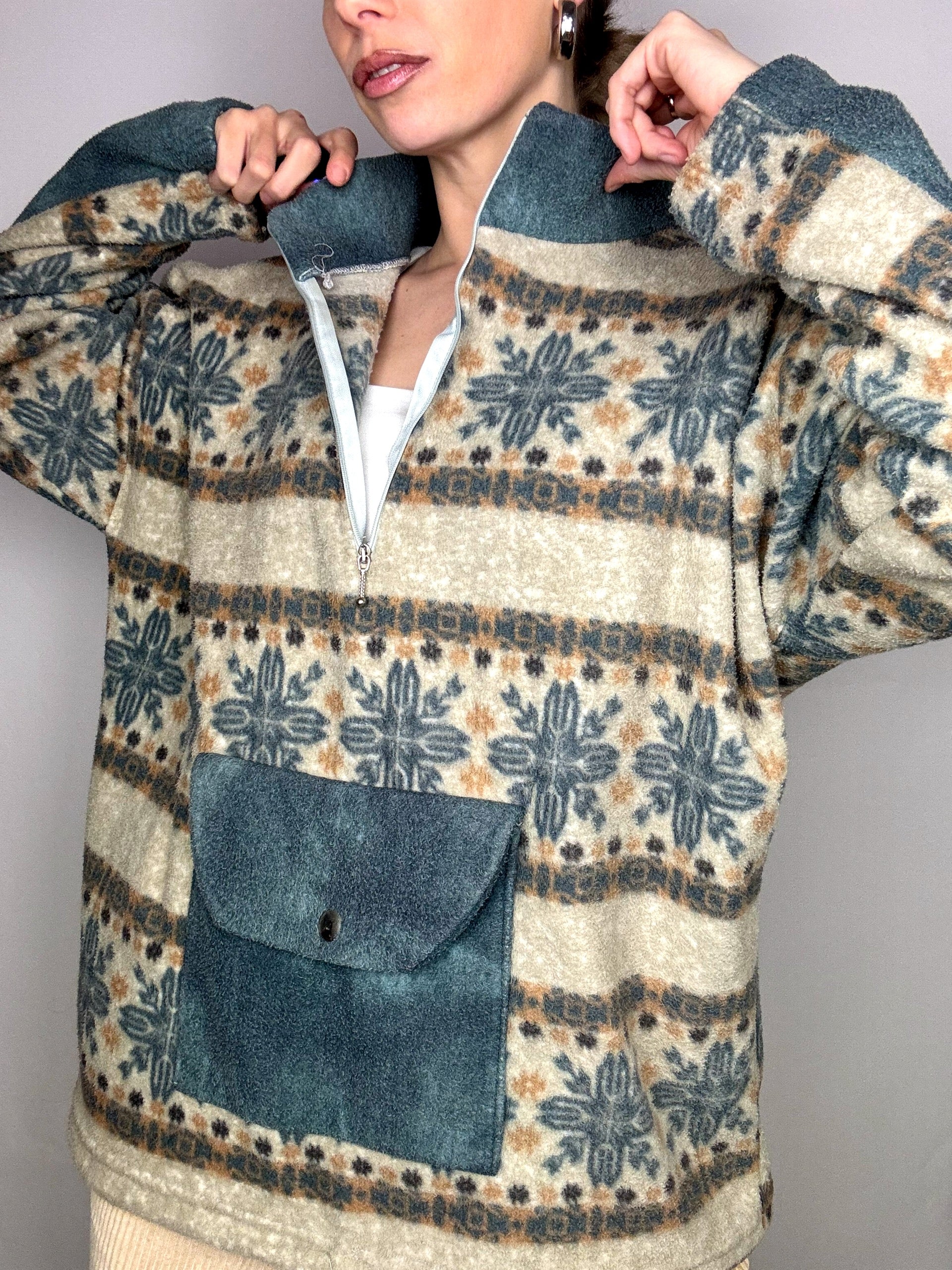 Vintage XL beige and green graphic thick fleece