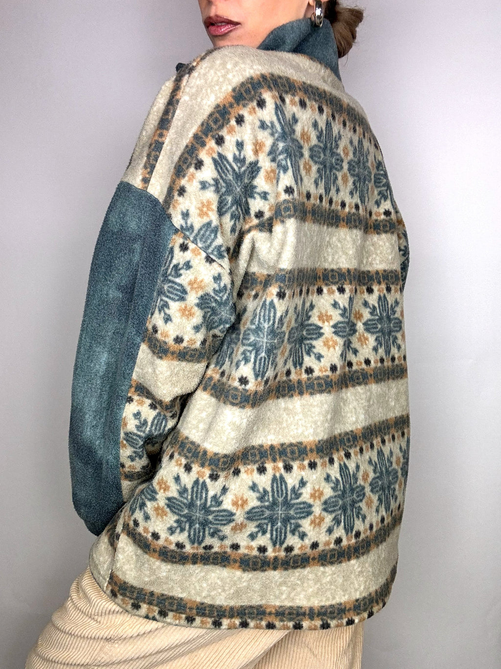 Vintage XL beige and green graphic thick fleece