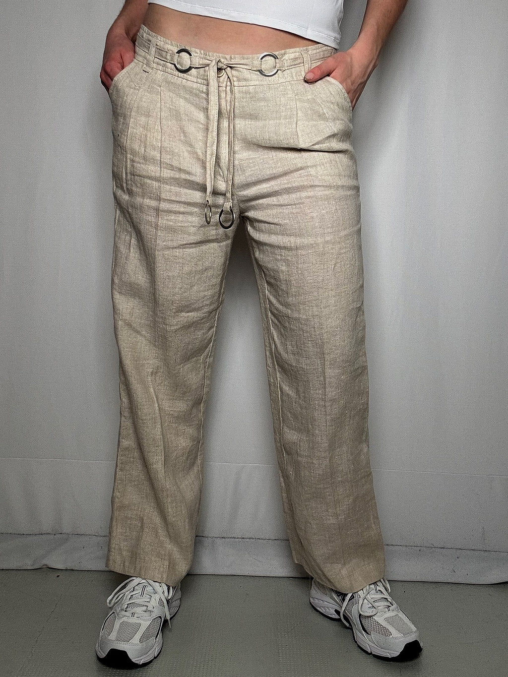 Pantalon en lin beige avec détails M/L vintage