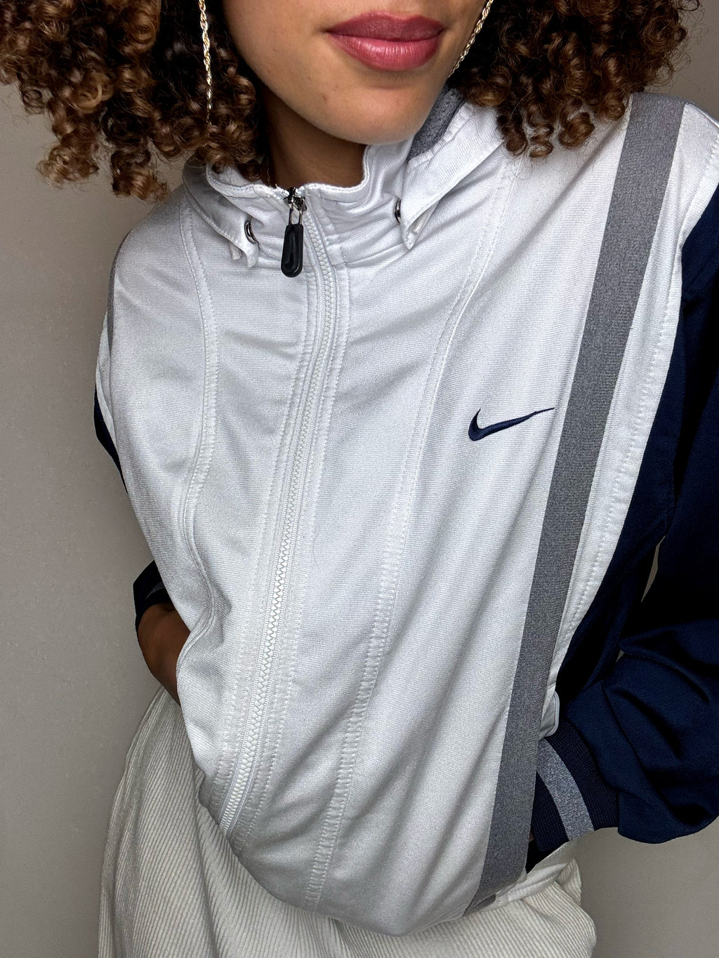 Veste de sport marine et blanche NIKE L vintage
