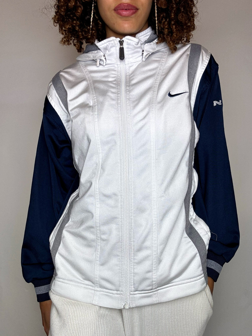 Veste de sport marine et blanche NIKE L vintage
