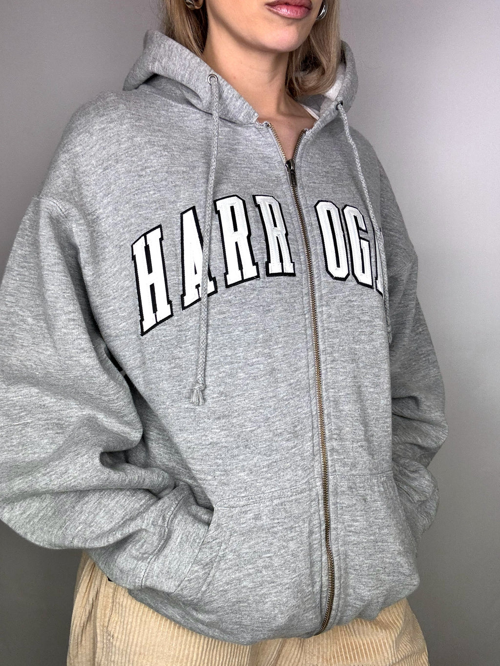 Vintage L/XL Graue Kapuzenjacke
