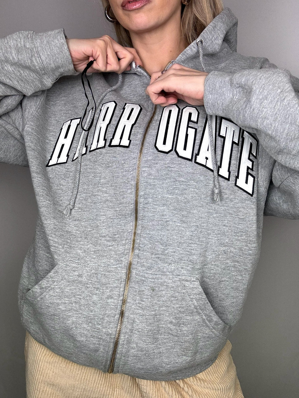 Vintage L/XL Graue Kapuzenjacke