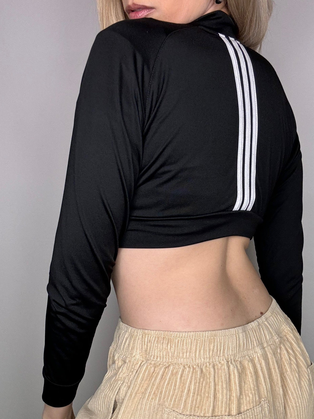 ADIDAS S Vintage Black Fitted Cropped Sports Jacket