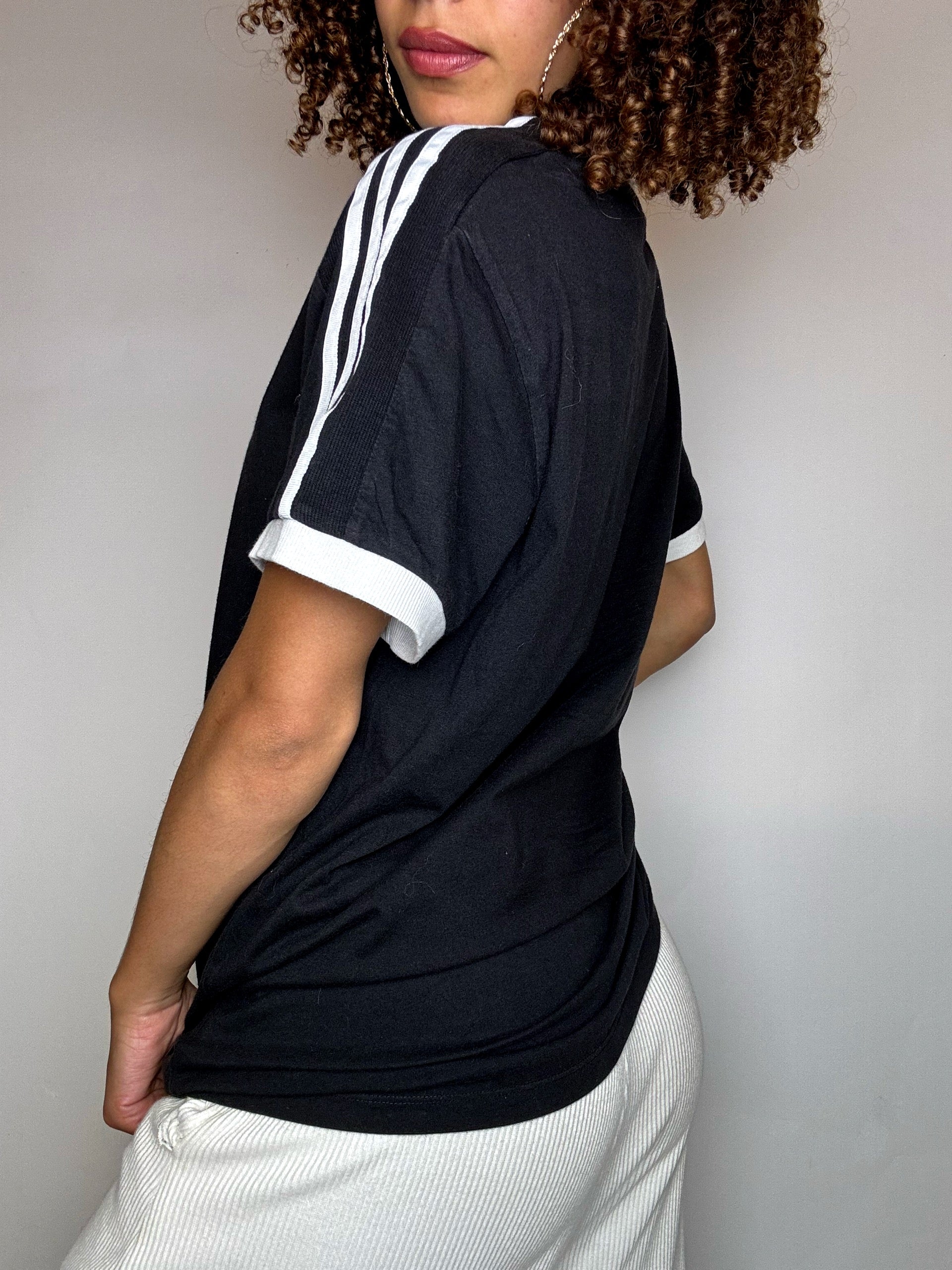 ADIDAS L vintage brown t-shirt