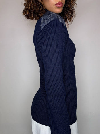 Pull en maille marine avec détails M vintage