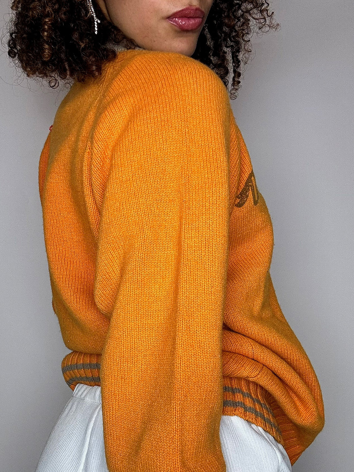 Pull en maille col rond orange ASICS L vintage