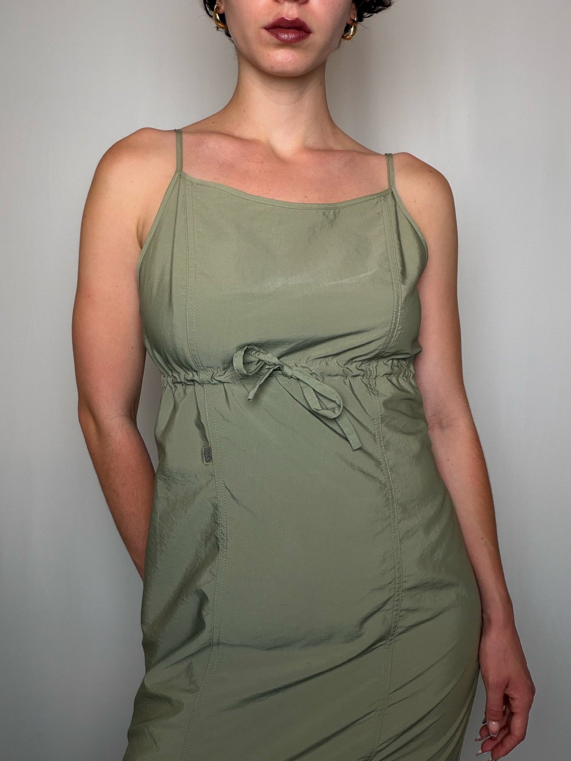 Khakifarbenes Kleid im Technikeffekt S/M Vintage