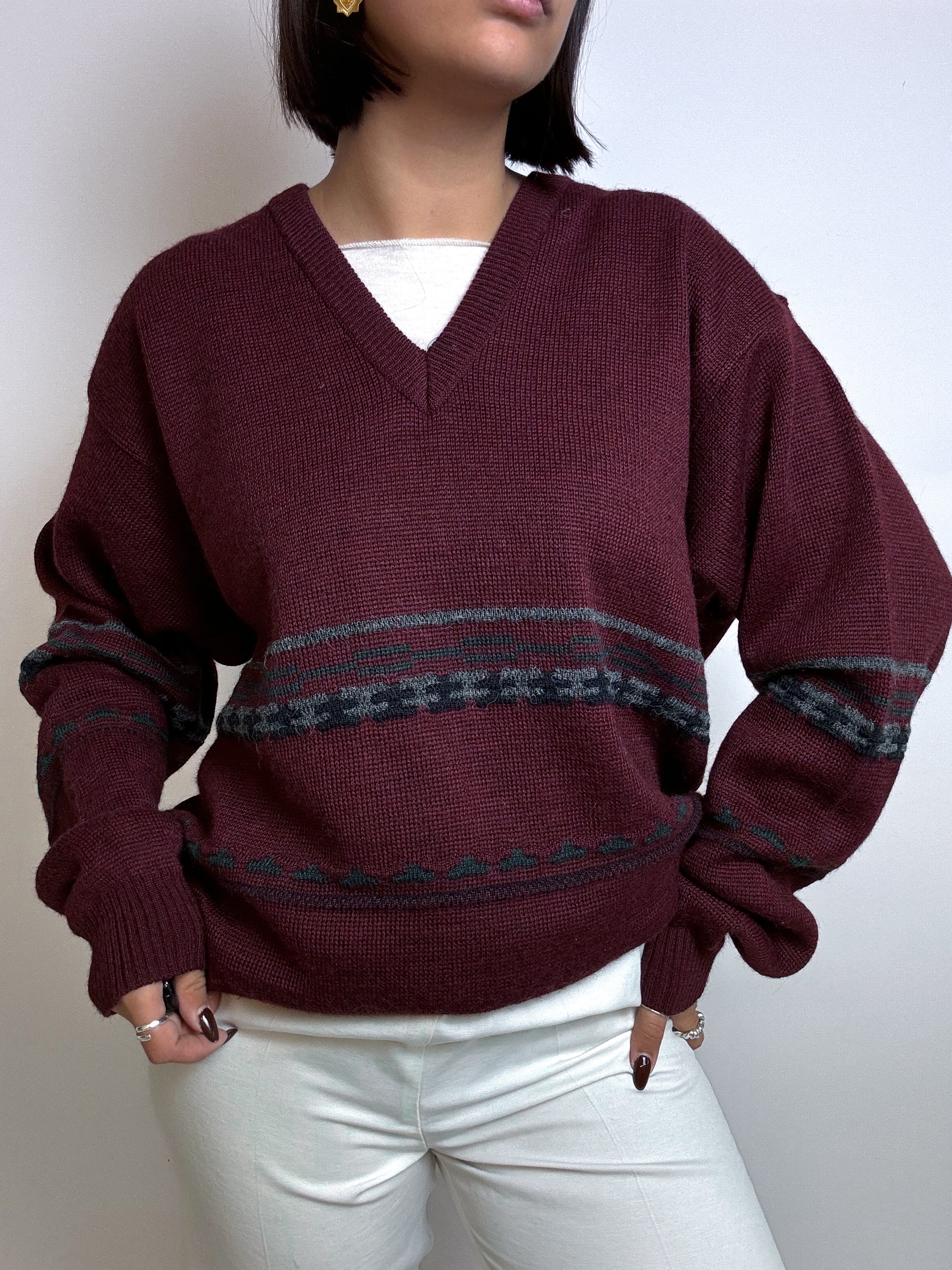 Dark red vintage wool sweater M/L 