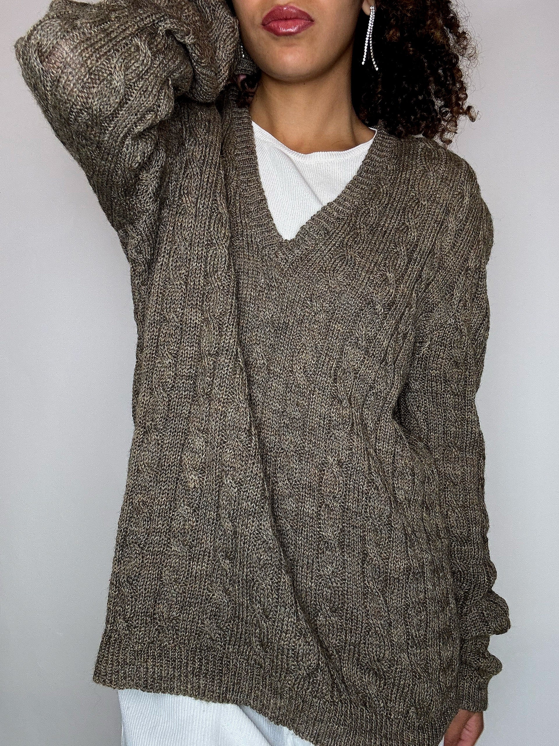 Vintage braided knit crew neck sweater size L