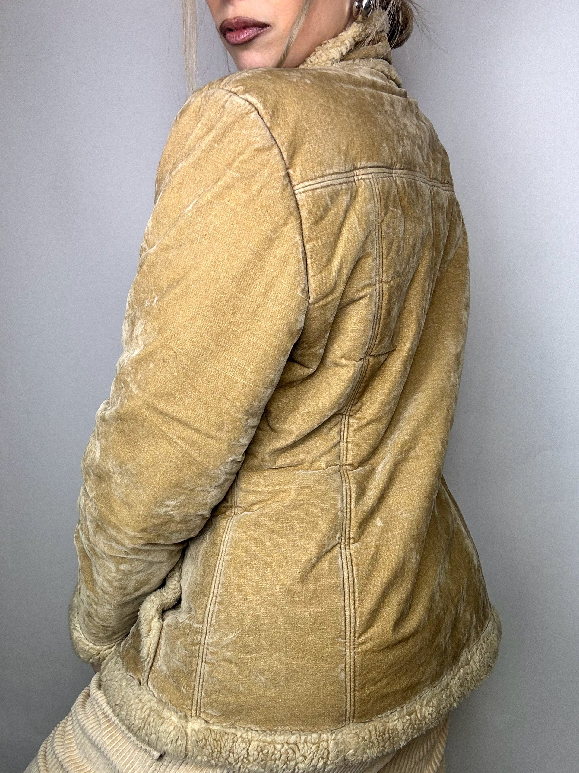 Vintage beige fitted sheepskin jacket L
