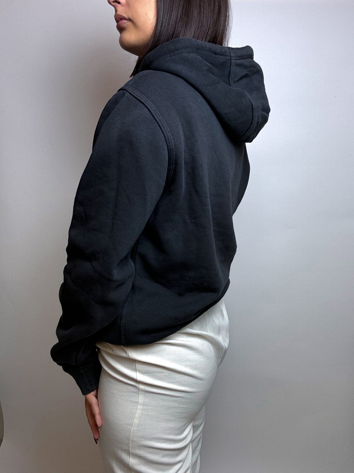 Black vintage Nike sweater S 