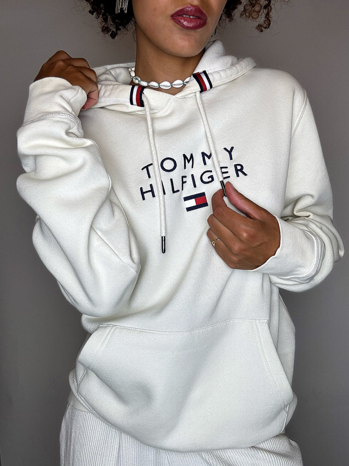 TOMMY HILFIGER L vintage cream hoodie