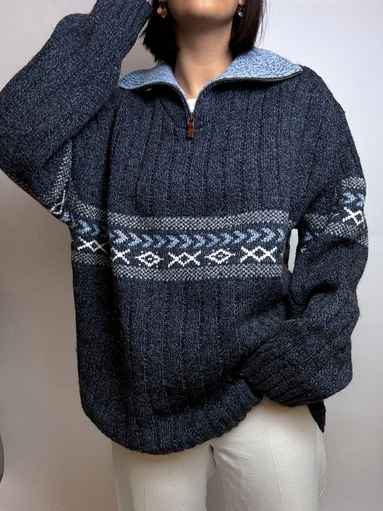 Vintage blue zipped wool sweater L