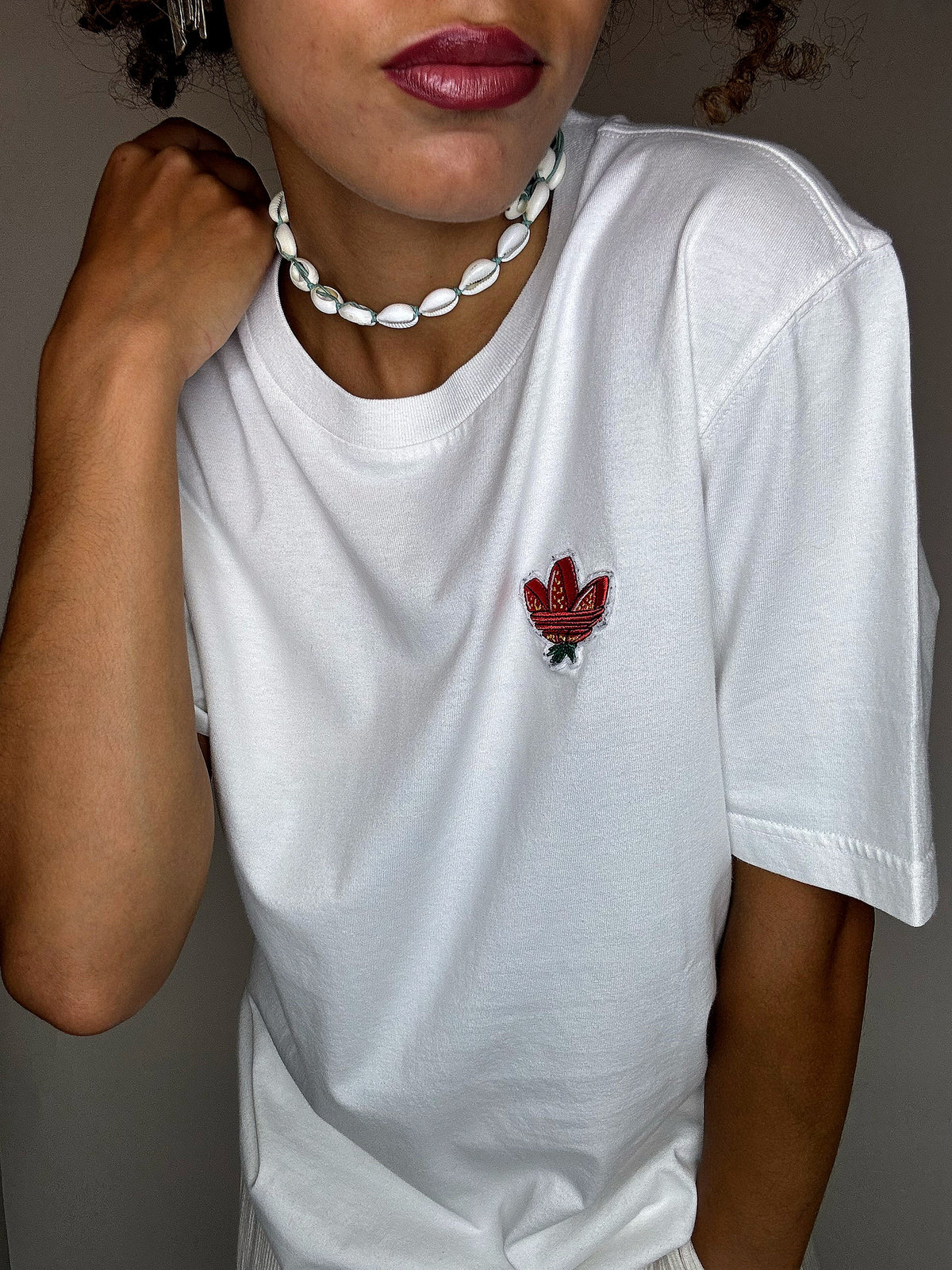 White embroidered ADIDAS S vintage t-shirt