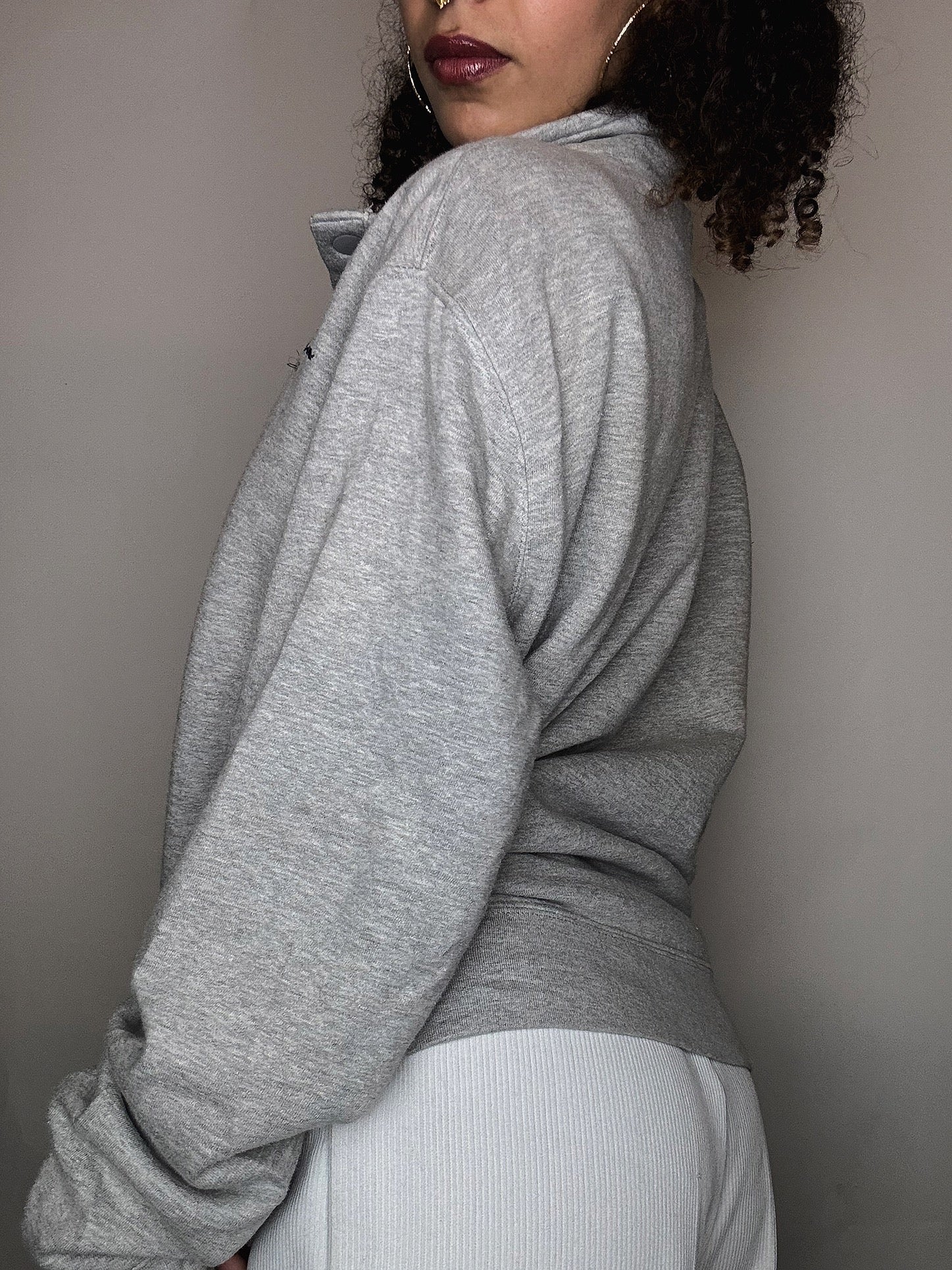 Sweat gris à bouton Champion L vintage