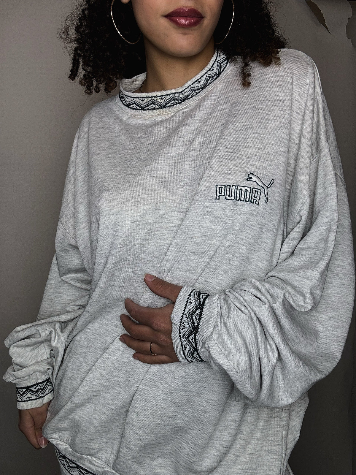 Grauer Vintage-Puma-Sweater mit Details, Größe XL