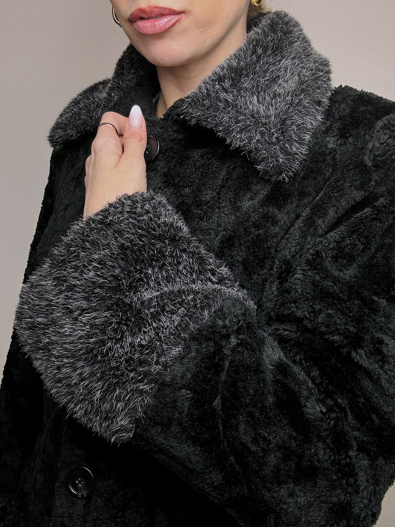 Vintage black faux fur L 