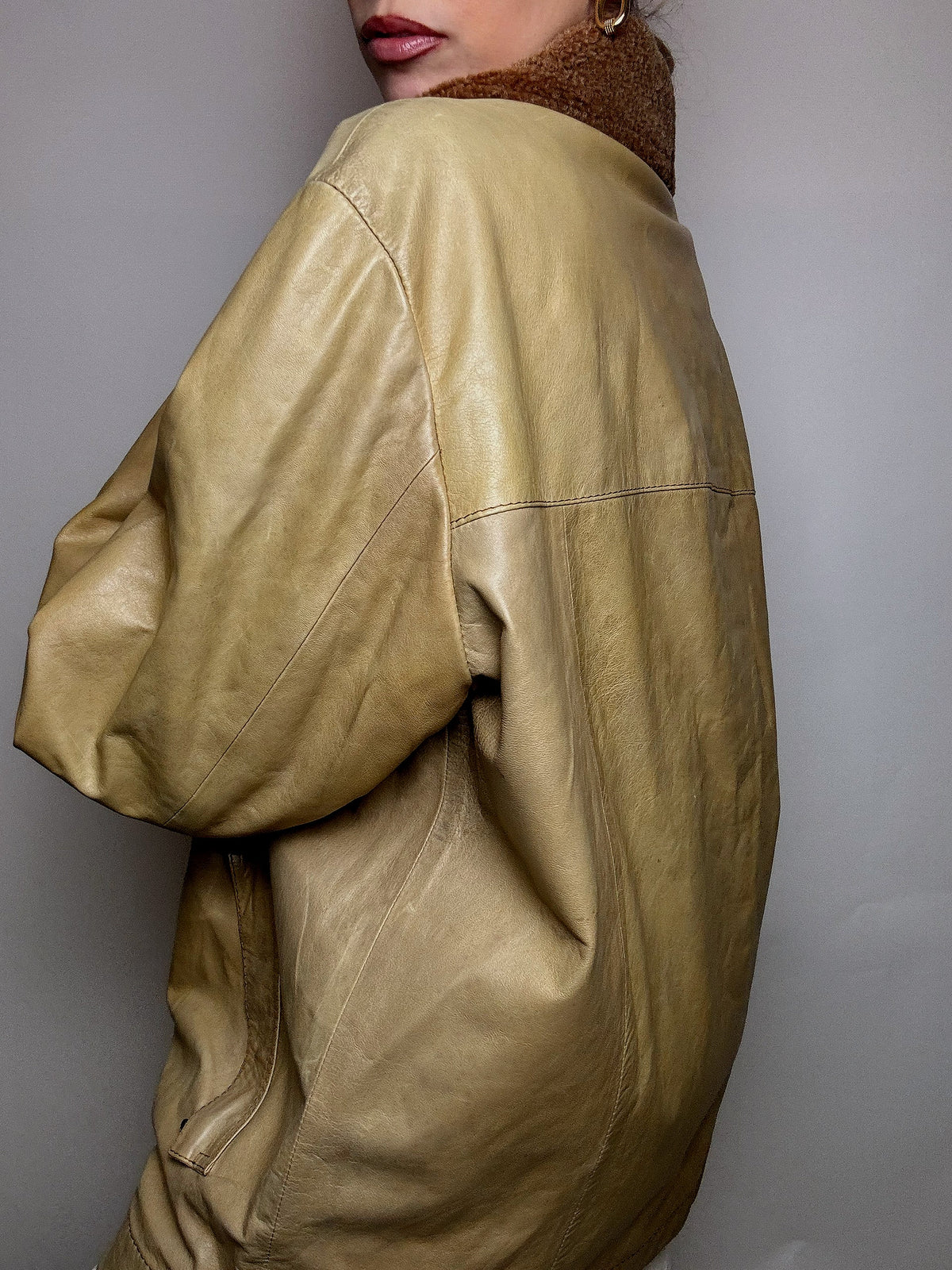 Veste en cuir avec col beige L vintage