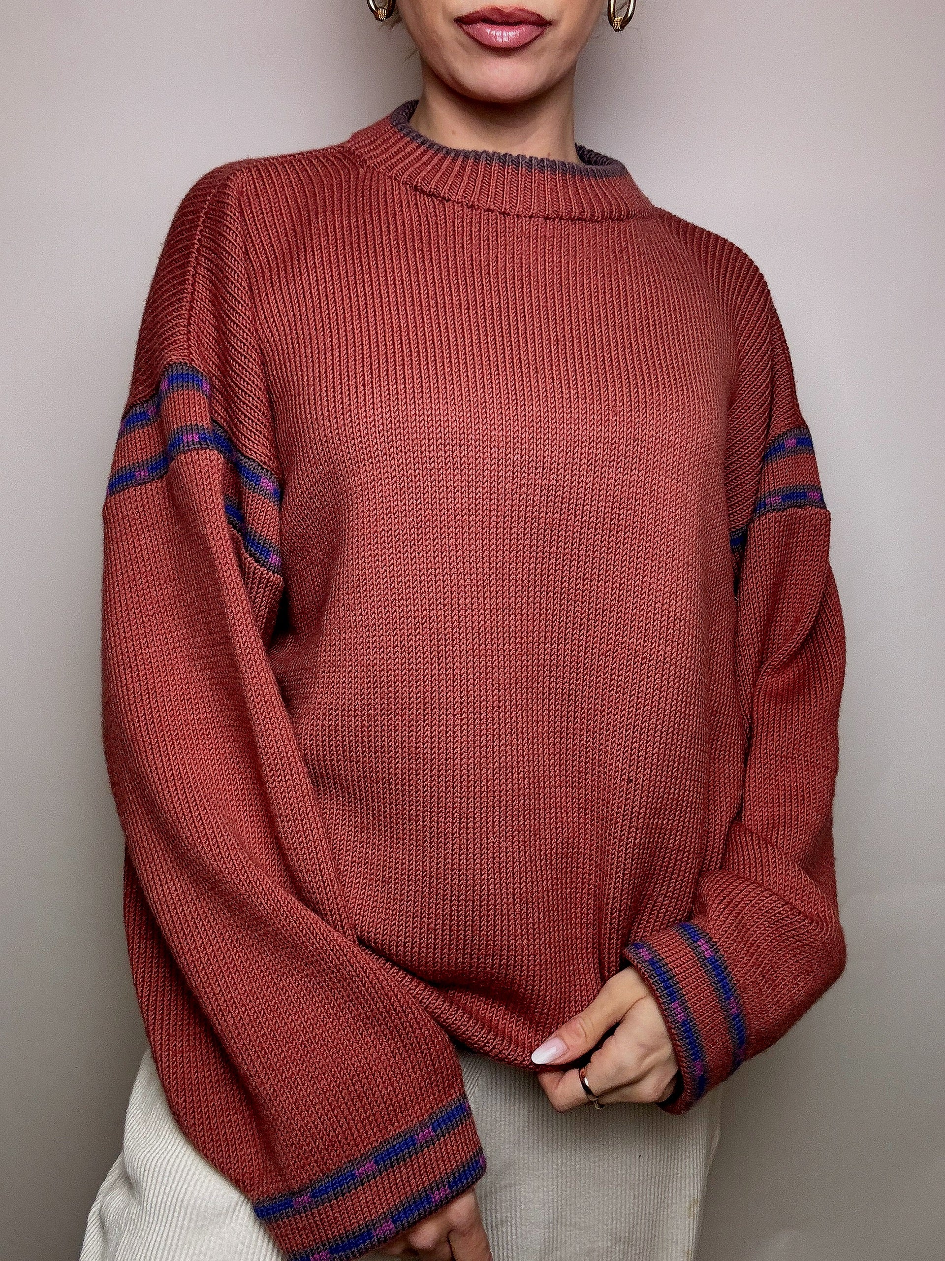 Dark pink knit sweater M/L vintage